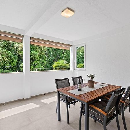 Poli Nona - Renovated In 2023 Διαμέρισμα Πόρετς Εξωτερικό φωτογραφία