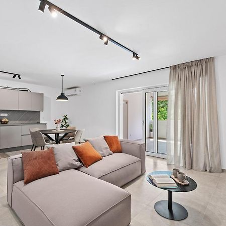 Poli Nona - Renovated In 2023 Διαμέρισμα Πόρετς Εξωτερικό φωτογραφία